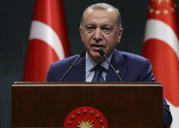 مجددًا.. أردوغان يطالب الأتراك بتحويل أموالهم والذهب إلى ليرات