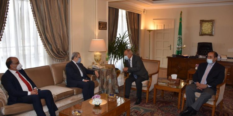 أبو الغيط يبحث مع وزير خارجية تونس دعم العملية السياسية في ليبيا
