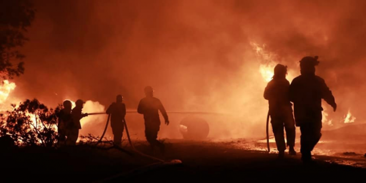 الدفاع التركية تعلن وقوع هجمات صاروخية بمناطق نفوذها في سوريا