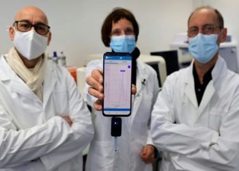 اختبار كورونا يمكن إجراءه عبر الهاتف الذكي خلال 10 دقائق!