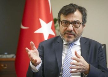 مسؤول بالرئاسة التركية يتحدث عن تفاصيل إقالة رئيس البنك المركزي