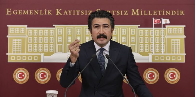 حزب أردوغان: سنغلق الحزب الكردي عبر البرلمان والقضاء