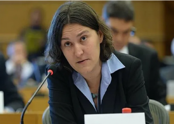 كاتي بيري تدين رفع الحصانة عن جرجرلي أوغلو