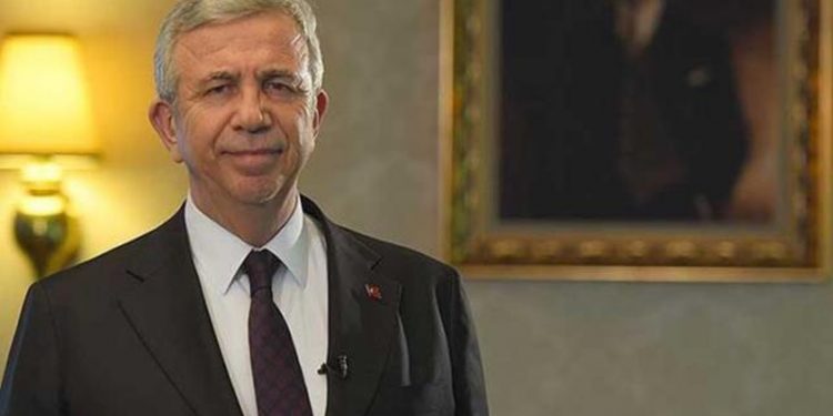 عمدة أنقرة يحظر وضع صوره في مبنى البلدية