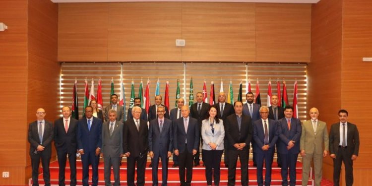 أبو الغيط يلتقي مدراء المنظمات والاتحادات العربية في تونس