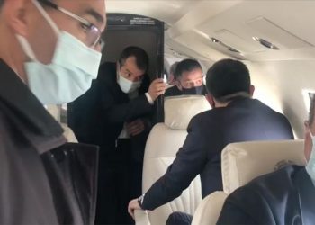 عطل يصيب محرك طائرة تركية تقل وزيرًا