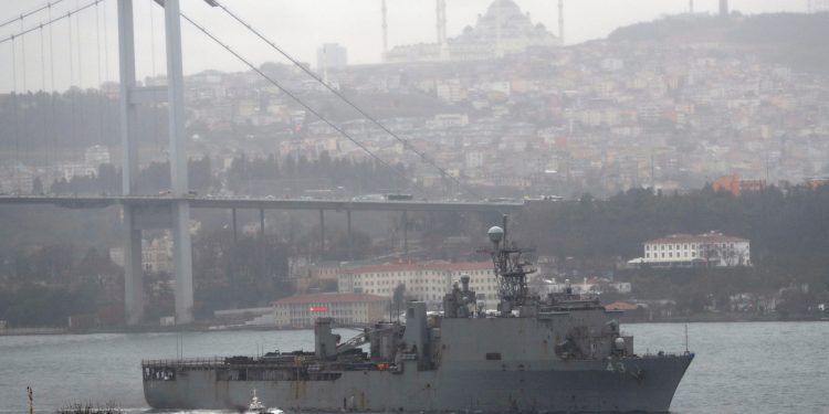 تركيا تؤكد وصول سفينتين حربيتين أمريكيتين إلى البحر الأسود الأسبوع القادم