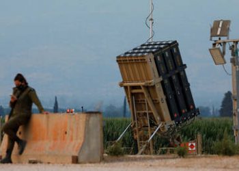 خبيران عسكريان يعلقان على حادث إطلاق صاروخ من الأراضي السورية تجاه إسرائيل