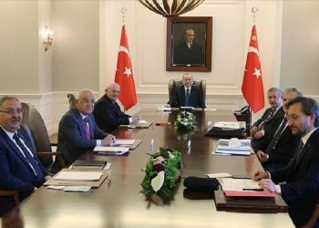 المجلس الاستشاري الأعلى في تركيا يبحث ملفي الدستور و “إبادة الأرمن”