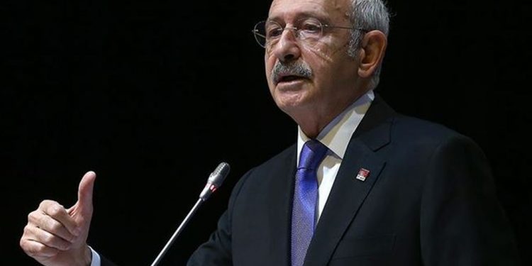 كليجدار أوغلو يطالب اللجنة العلمية لمكافحة كورونا بالشجاعة