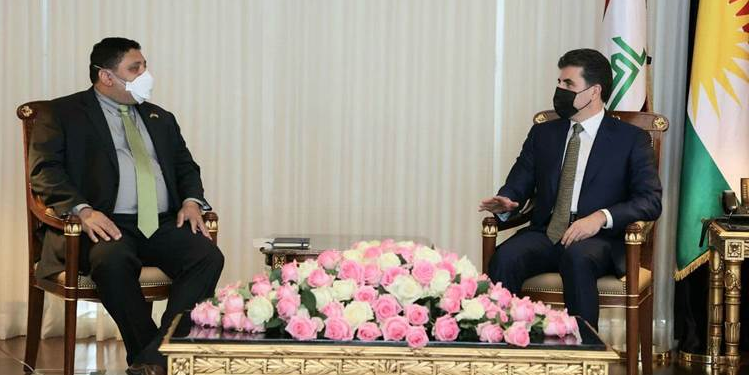 بارزاني: لا بد من حل أزمة الأكراد داخل سوريا