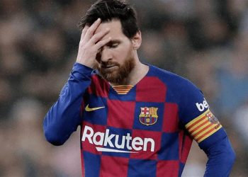 برشلونة يجهز عرضا “هزيلا” لميسي لتجديد عقده