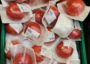 بيع الطماطم بالحبة في تركيا!