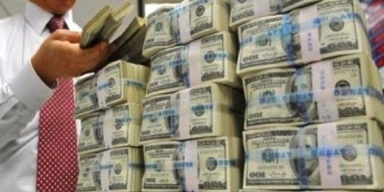 تركيا: دعوى ضد مسؤولين بتهمة ترّبح غير قانوني