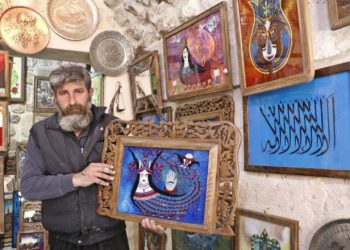 فنان تركي يشتهر في أوروبا برسم “أسطوري”