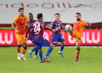 تركيا.. جلطة سراي يتعادل مع طرابزون سبور