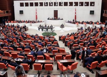 حزب العدالة والتنمية يصدم المزارع مرة أخرى