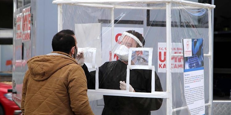 ارتفاع التحليلات الإيجابية بكورونا في تركيا 3 أضعاف