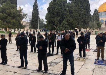 مصر تبلغ إسرائيل ضرورة السماح الفلسطينيين بالصلاة في المسجد الأقصى بحرية