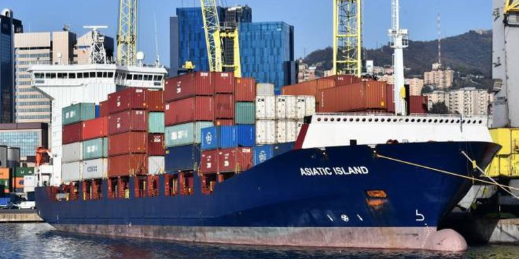 هل يملك سفينة السلاح المسافرة إلى إسرائيل أحد المقربين لأردوغان؟