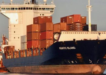 عمال ميناء في إيطاليا يرفضون تحميل أسلحة إسرائيلية