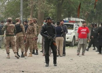 مقتل 6 أشخاص في انفجار قنبلة بتجمع مؤيد للفلسطينيين في باكستان