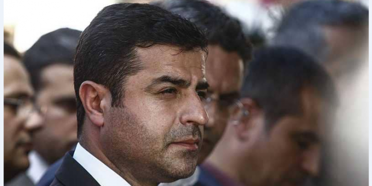 محكمة تركية عليا تؤيد سجن دميرطاش مع تصاعد محاكمات الأكراد