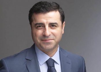 ديميرتاش يتهم أردوغان شخصيًّا باعتقاله التعسفي