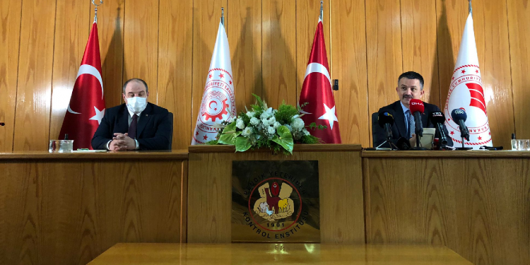 الأناضول تطرد مراسلها لسؤاله عن علاقة زعيم المافيا مع وزير الداخلية