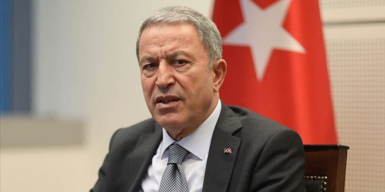 على خطى الاستعمار.. وزير الدفاع التركي يزعم أن الوجود العسكري التركي في ليبيا هو لمصلحة ليبيا