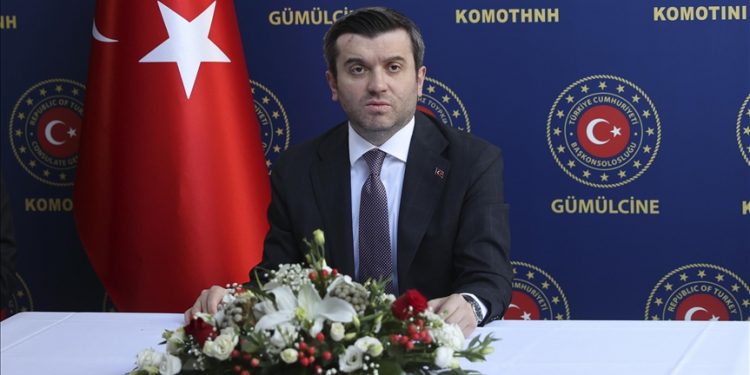 تركيا تطالب اليونان باحترام حقوق الأقليات