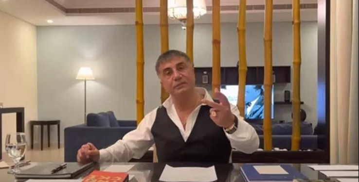 سادات بكر: الهجوم على صحيفة “حريت” كان بأمر برلماني عن حزب أردوغان