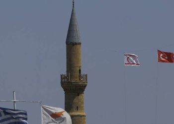 فتح المعابر بين الشطرين اليوناني والتركي في قبرص برعاية الأمم المتحدة