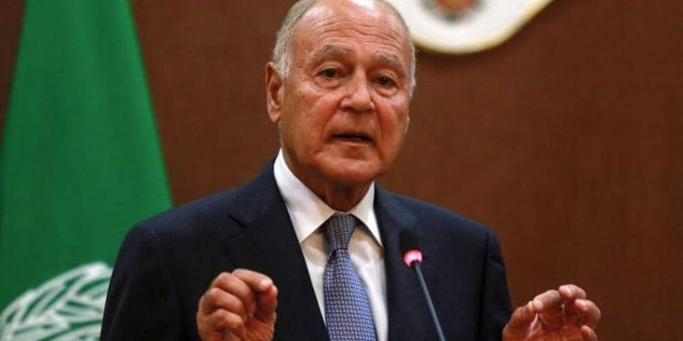 أبو الغيط يُحذر من مخاطر استمرار الانسداد السياسي في لبنان