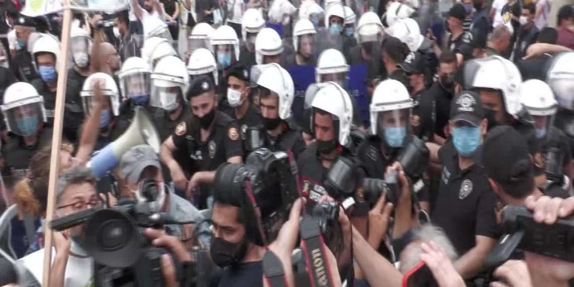 تركيا.. مسيرة احتجاجية ضد تدشين قناة إسطنبول