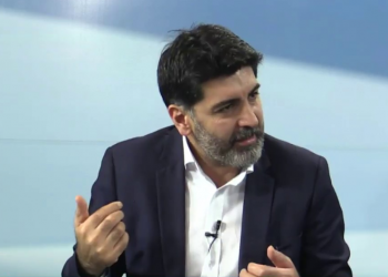 صحفي: التحالف الحاكم يدفع تركيا نحو انقسام وصراع