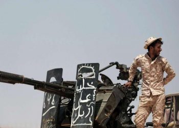 وزير دفاع تركيا يطلق تصريحات تغذي التوتر في ليبيا