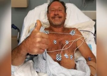 صياد يخرج حيا من بطن الحوت!