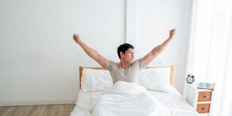 دراسة: الاستيقاظ مبكرًا يمنع الاكتئاب