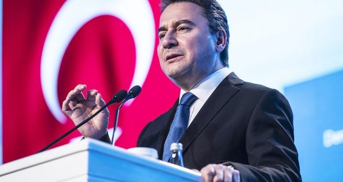 علي باباجان يشعر بالندم على ماضيه في حزب أردوغان!