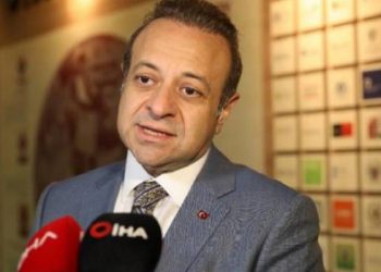 سفير تركي استخدم طائرة رجل أعمال متهم بالاحتيال