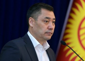 رئيس قرغيزستان يزور تركيا وسط أزمة اختطاف تركي في بلاده