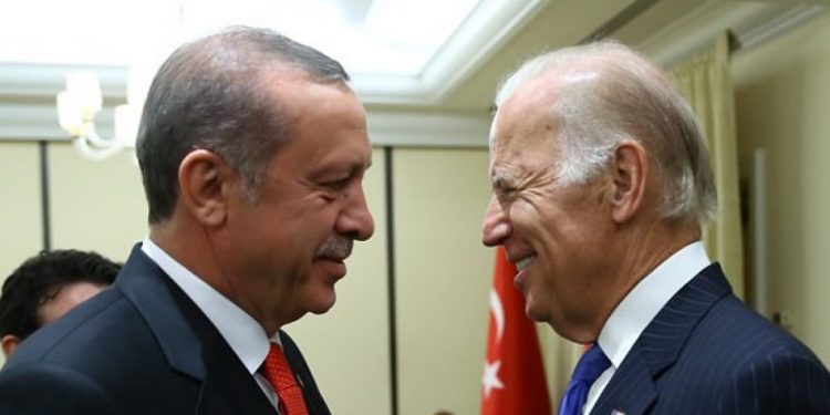 بهذه الطريقة كشف أردوغان عن ضعفه أمام بايدن