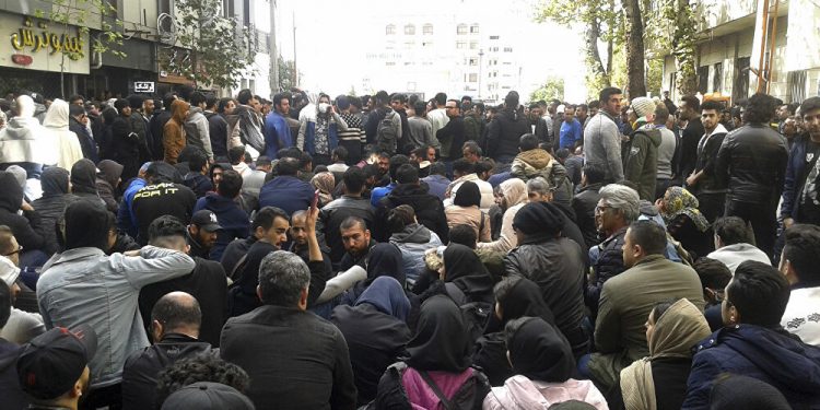 أزمة المياه في إيران تتصاعد.. وهتافات ضد خامنئي