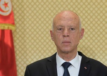 رسميًّا الرئيس التونسي يعلق اختصاصات البرلمان ويرفع الحصانة عن النواب
