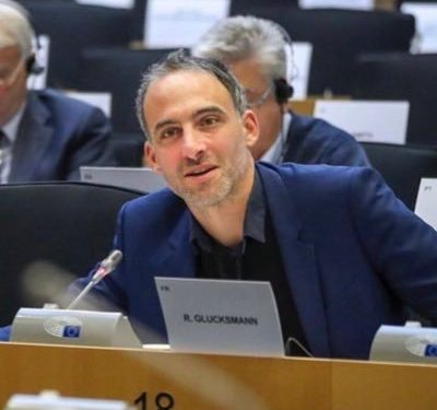 برلماني فرنسي يطالب بالكشف عن مصير تركي مختطف