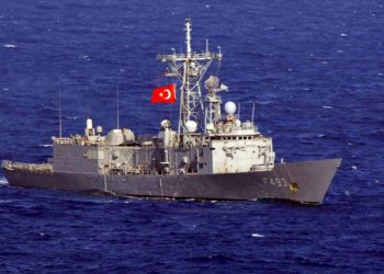 البحرية التركية تنقذ 80 مهاجرًا غير شرعي في عرض البحر المتوسط