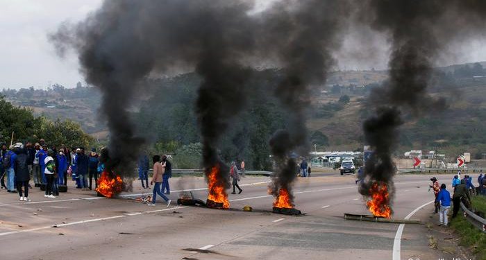 اضطرابات جنوب إفريقيا توقع 276 قتيلًا