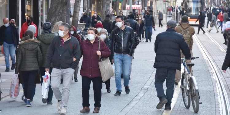 تركيا.. ارتفاع قياسي في إصابات ووفيات كورونا