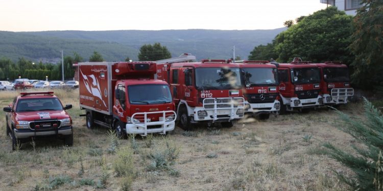 الكويت تهدي تركيا 6 سيارات إطفاء بمعداتها